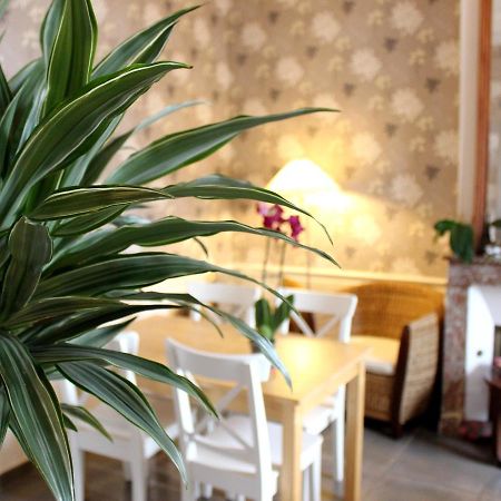 Hotel Les Aubepines Illiers-Combray Buitenkant foto