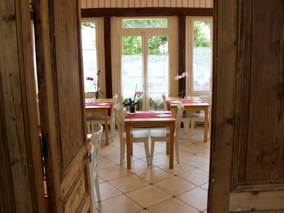Hotel Les Aubepines Illiers-Combray Buitenkant foto