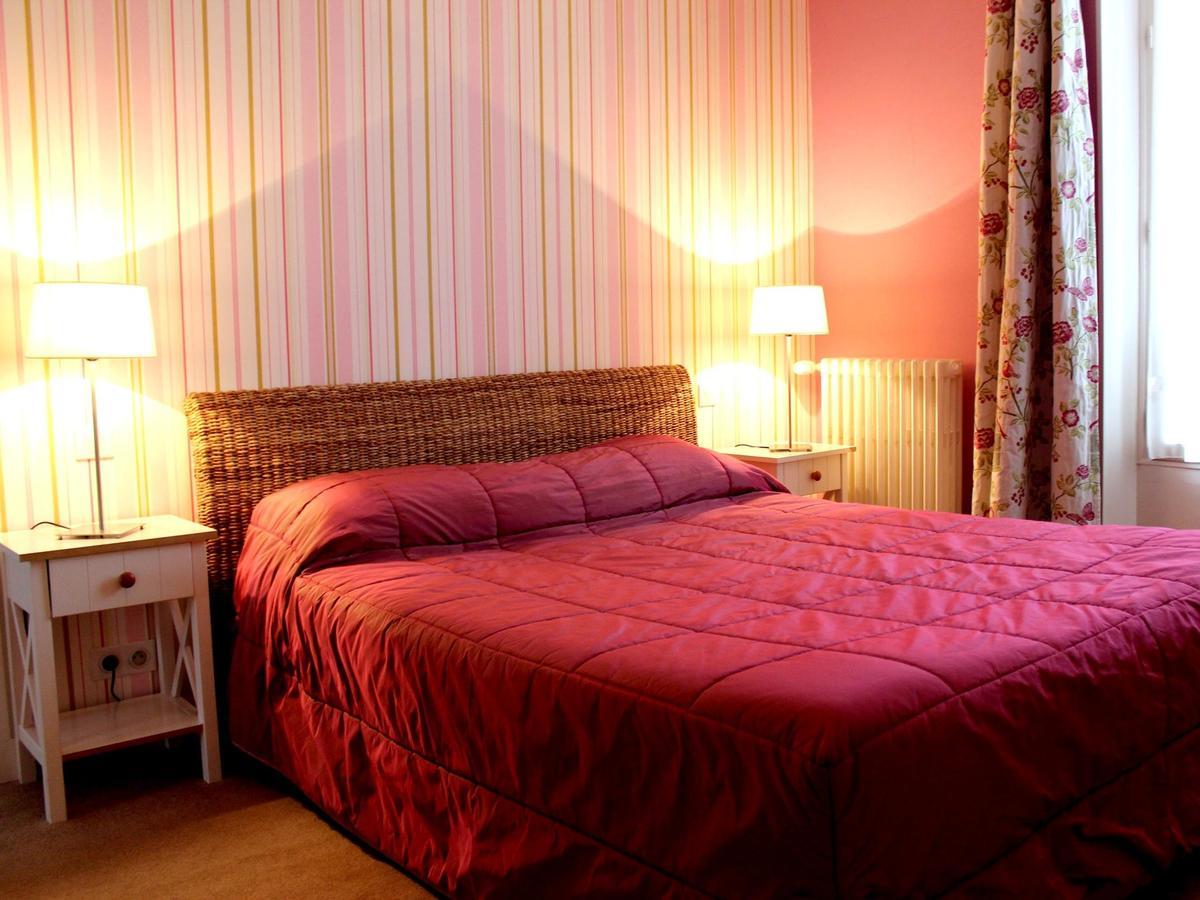 Hotel Les Aubepines Illiers-Combray Buitenkant foto