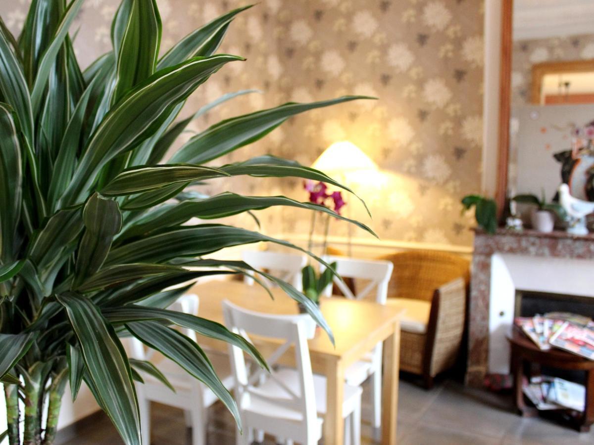 Hotel Les Aubepines Illiers-Combray Buitenkant foto