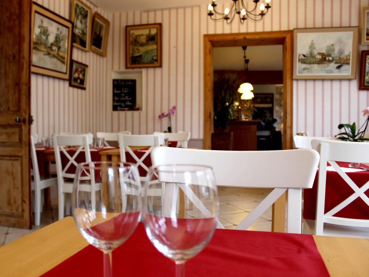 Hotel Les Aubepines Illiers-Combray Buitenkant foto