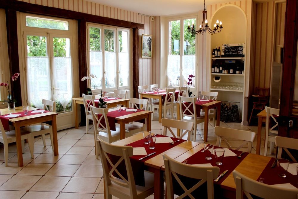 Hotel Les Aubepines Illiers-Combray Buitenkant foto